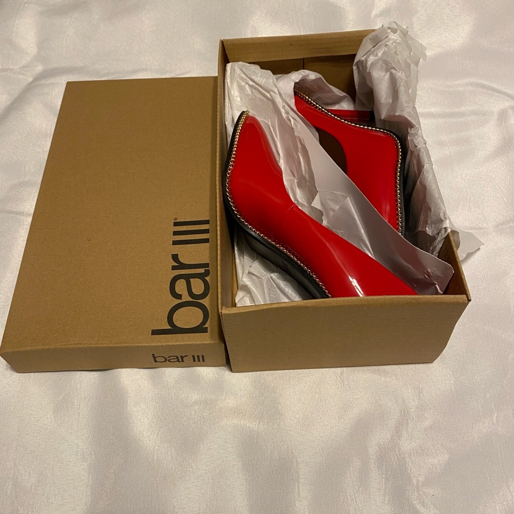 Red pumps
